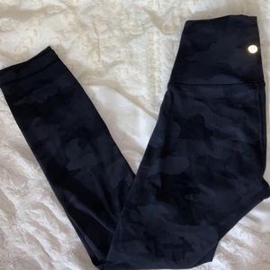 lululemon wunder train 23” leggings in camo! size 2!